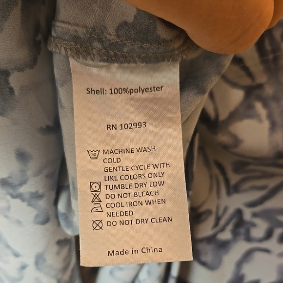 Victor Alfaro Blouse Sz S but Oversized - Picture 3 of 7